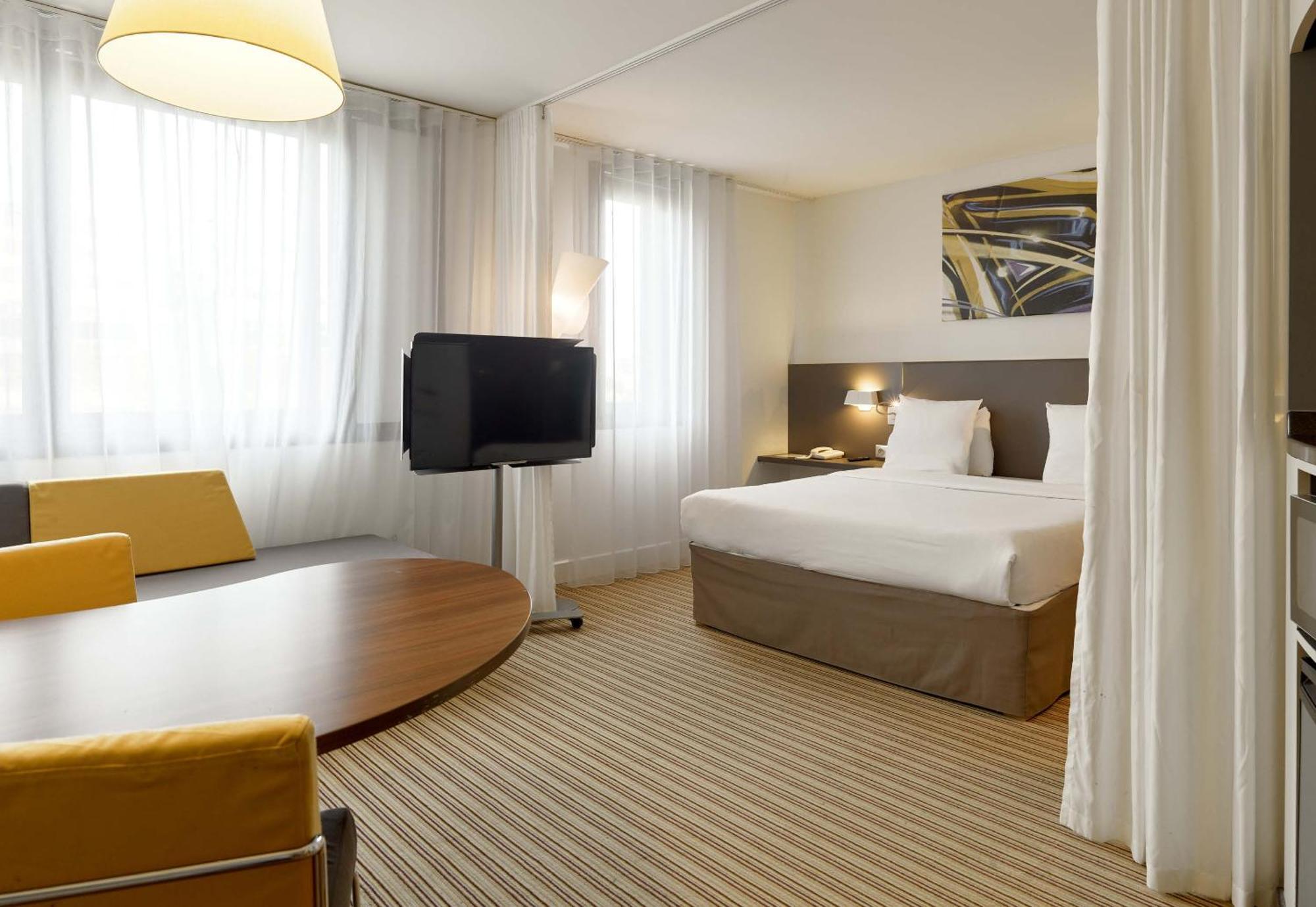 โนโวเทล สวีท ปารีส รูย มาลแมซง Hotel เรย-มัลเมซง ภายนอก รูปภาพ