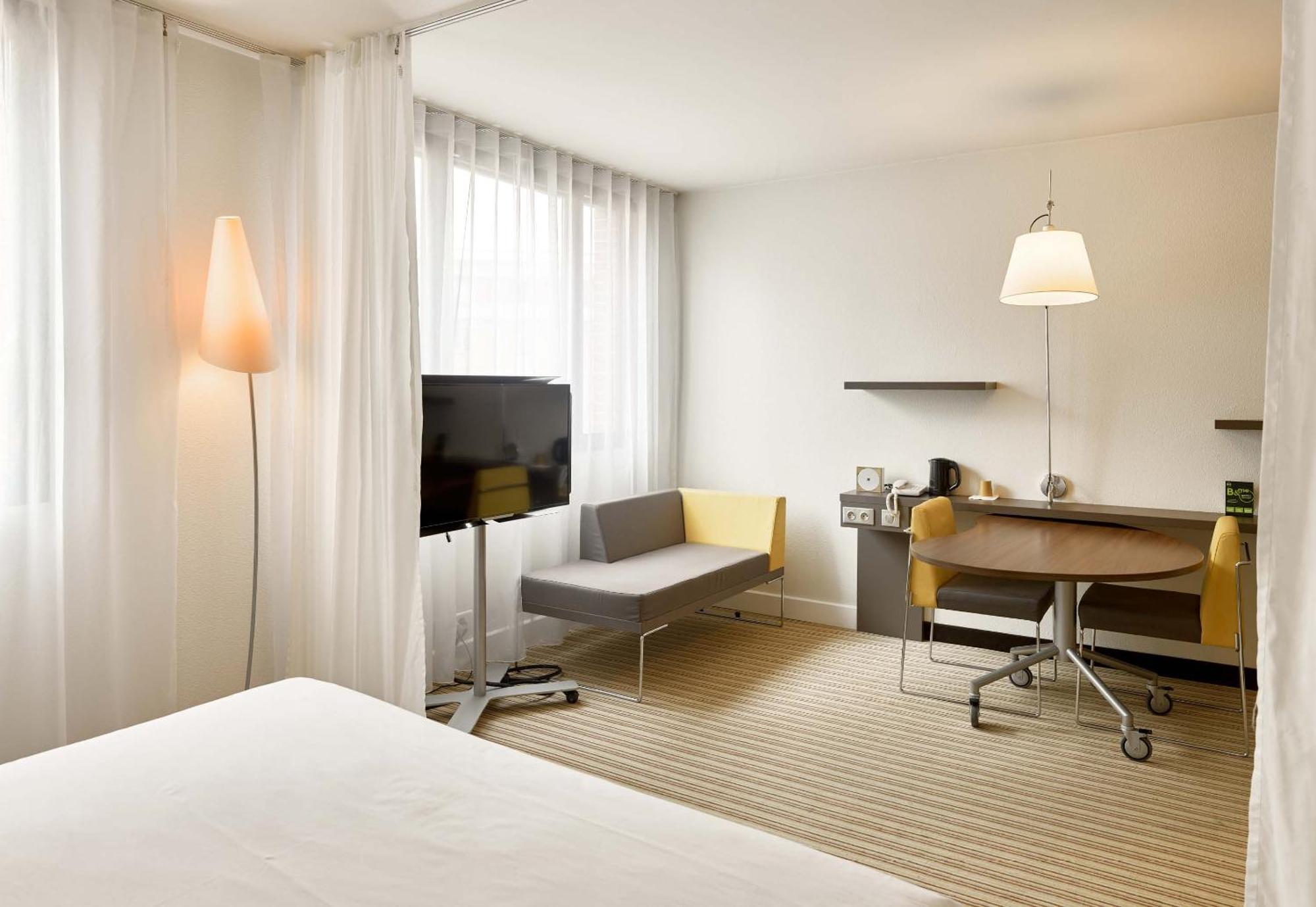 โนโวเทล สวีท ปารีส รูย มาลแมซง Hotel เรย-มัลเมซง ภายนอก รูปภาพ